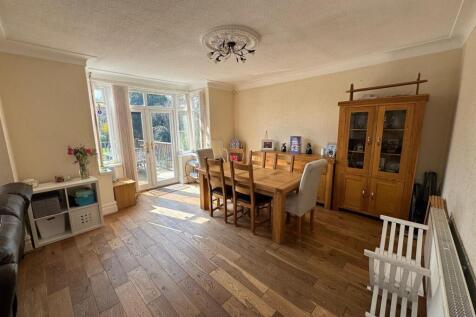 dining room 3.jpg
