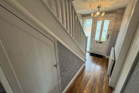 Hallway 2.jpg