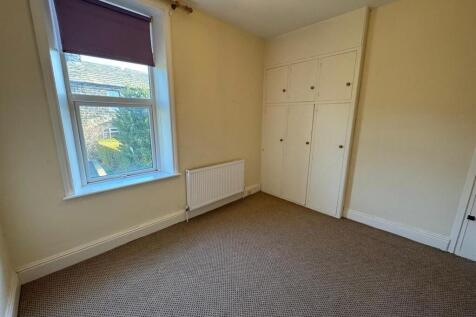 Bedroom 1 2.jpg