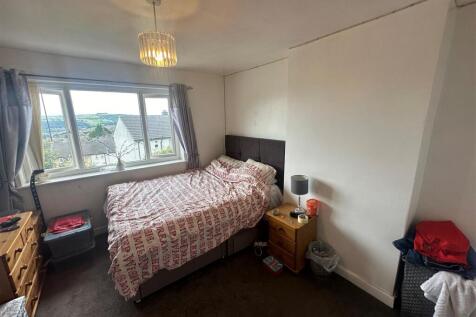 BEDROOM ONE.jpg