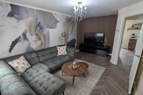 lounge 1.jpg