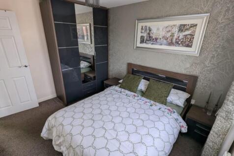 bedroom 3.jpg