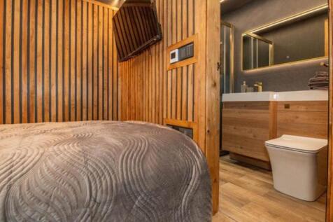 Annexe Bedroom 1
