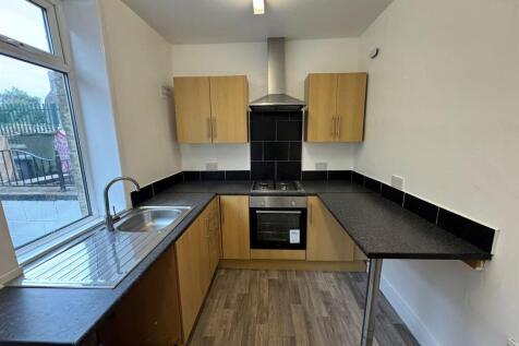 Kitchen 2.jpeg