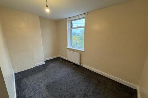 Bedroom 2 1.jpeg