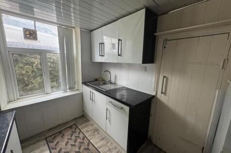 Kitchen 3.jpg