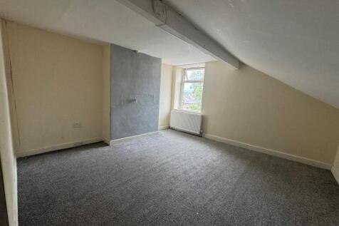 bedroom 2 2.jpg