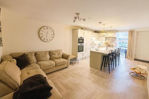 Kitchen/ Living space