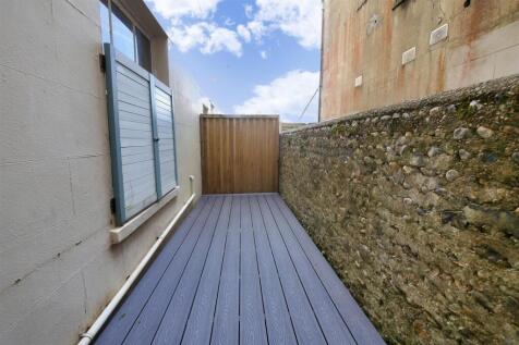 Courtyard Garden