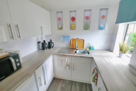 Communal Kitchen.jpg