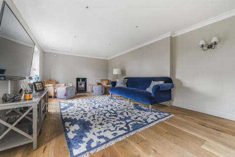 Reception room 1 2nd angle.jpg