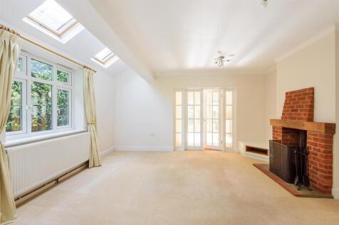 Sitting room 2.JPG
