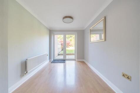 Dining room.jpg