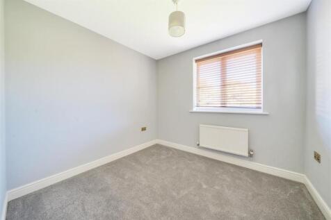 Bedroom 4.jpg