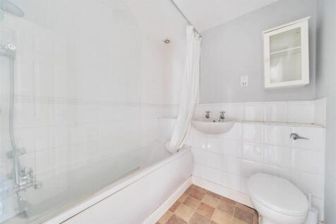 Bathroom.jpg