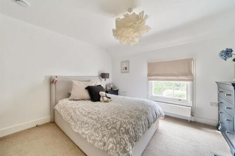 Bedroom 1 2nd angle.jpg