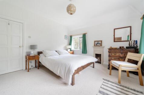 Bedroom 4.jpg