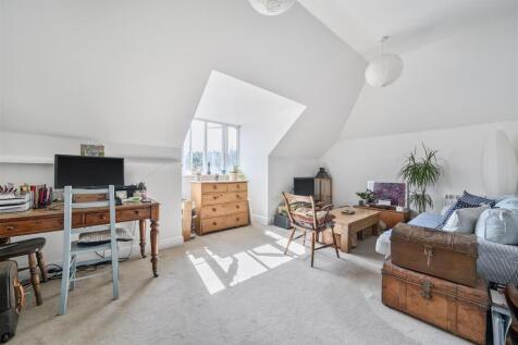 Living area.jpg