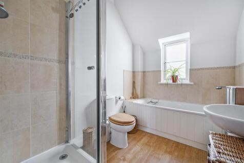 Bathroom.jpg