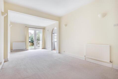 Family room.jpg