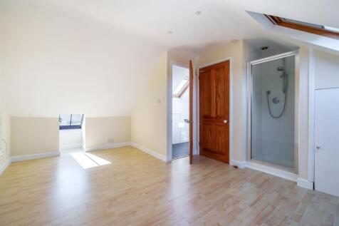 Bedroom 4.jpg