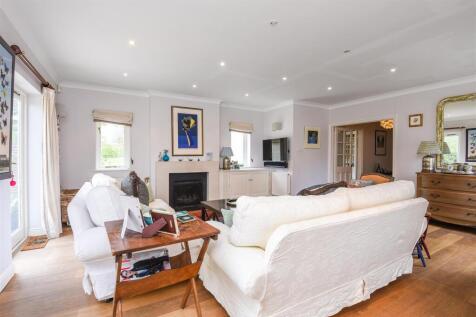 Sitting room.jpg