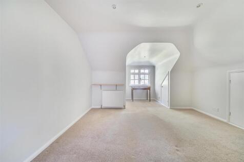 Bedroom 4.jpg