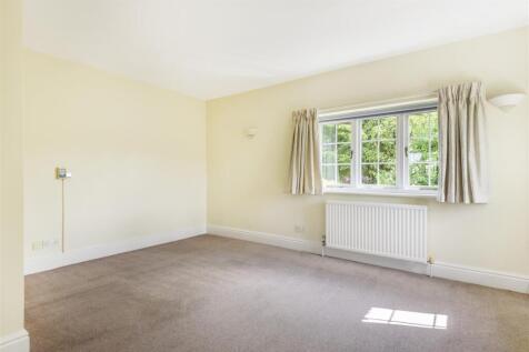 Bedroom 1.jpg