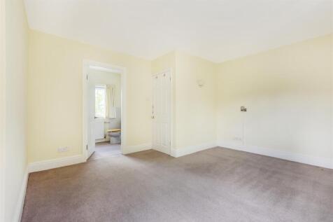 Main bedroom .jpg