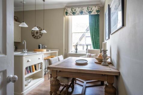 Dining area.jpg