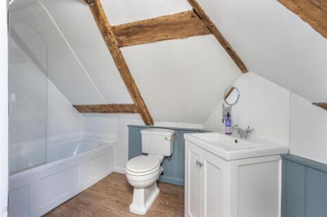 Bathroom.jpg