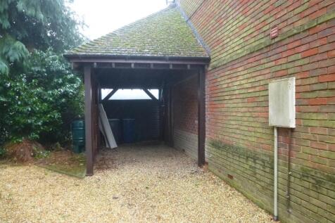 19 Chestnut Avenue car port.JPG