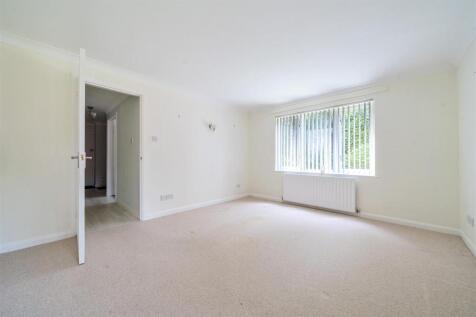 Sitting room 2nd angle.jpg