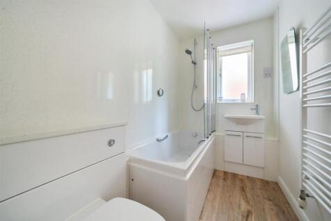 Bathroom.jpg