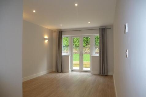 Ambleside - dining room.JPG