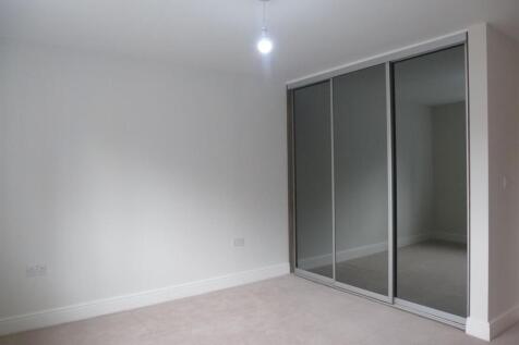 Ambleside - bedroom 2.JPG