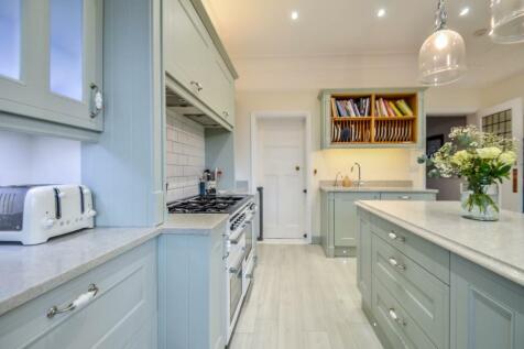 Kitchen .jpg