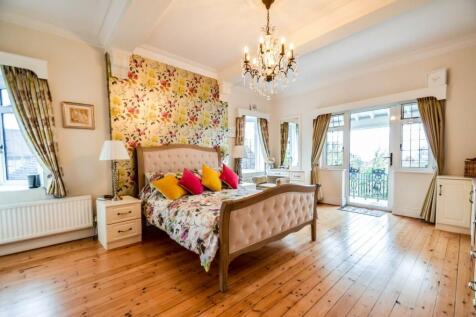 Master Bedroom 1 (use).jpg