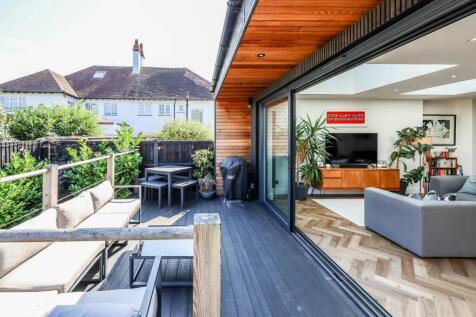 Garden/Kitchen - Diner