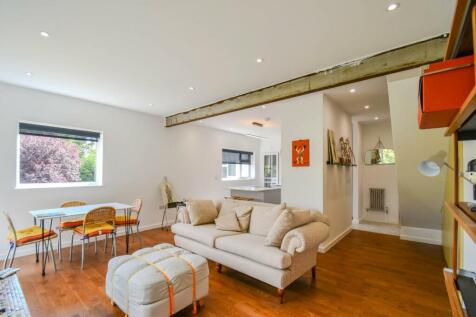 Lounge/Kitchen