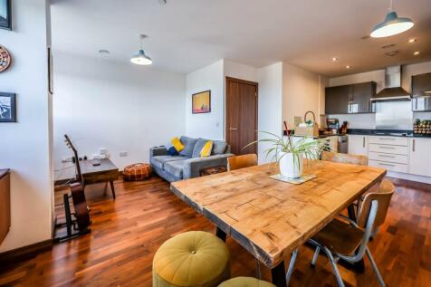 Kitchen/Lounge