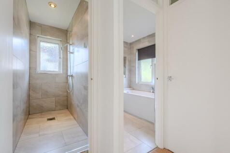 Shower Room/Bathroom