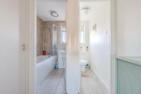Bathroom / W/C