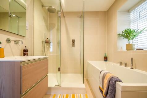 En Suite Bathroom