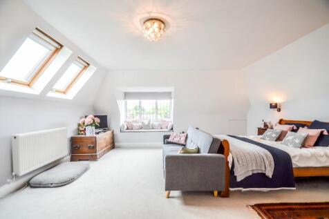 Master Bedroom 1 .jpg