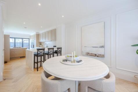 Kitchen &amp; Breakfast Room