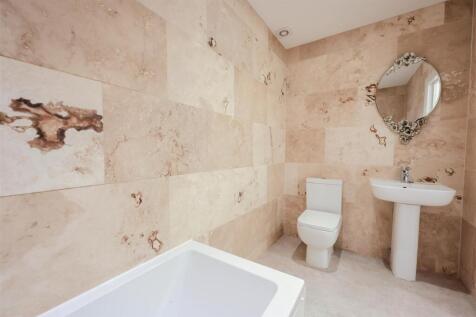 Bathroom 2.jpg