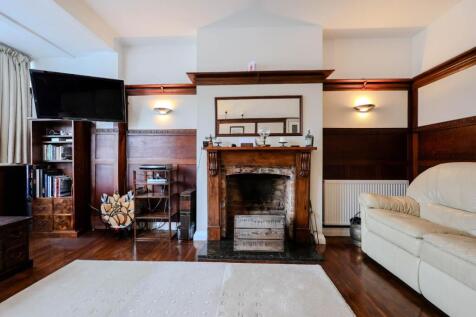 Ground Floor Lounge