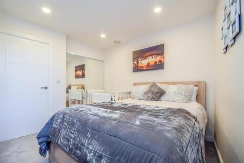 Bedroom One (3).jpg