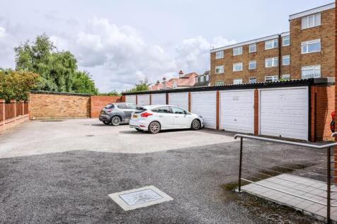 Parking/Garage